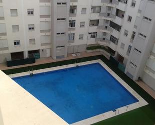 Piscina de Pis de lloguer en Algeciras amb Moblat i Piscina comunitària