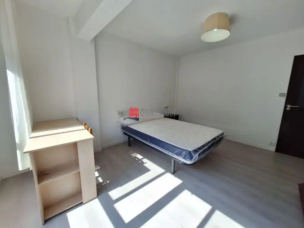 Bedroom of Flat for rent in Santiago de Compostela   with Heating and Furnished