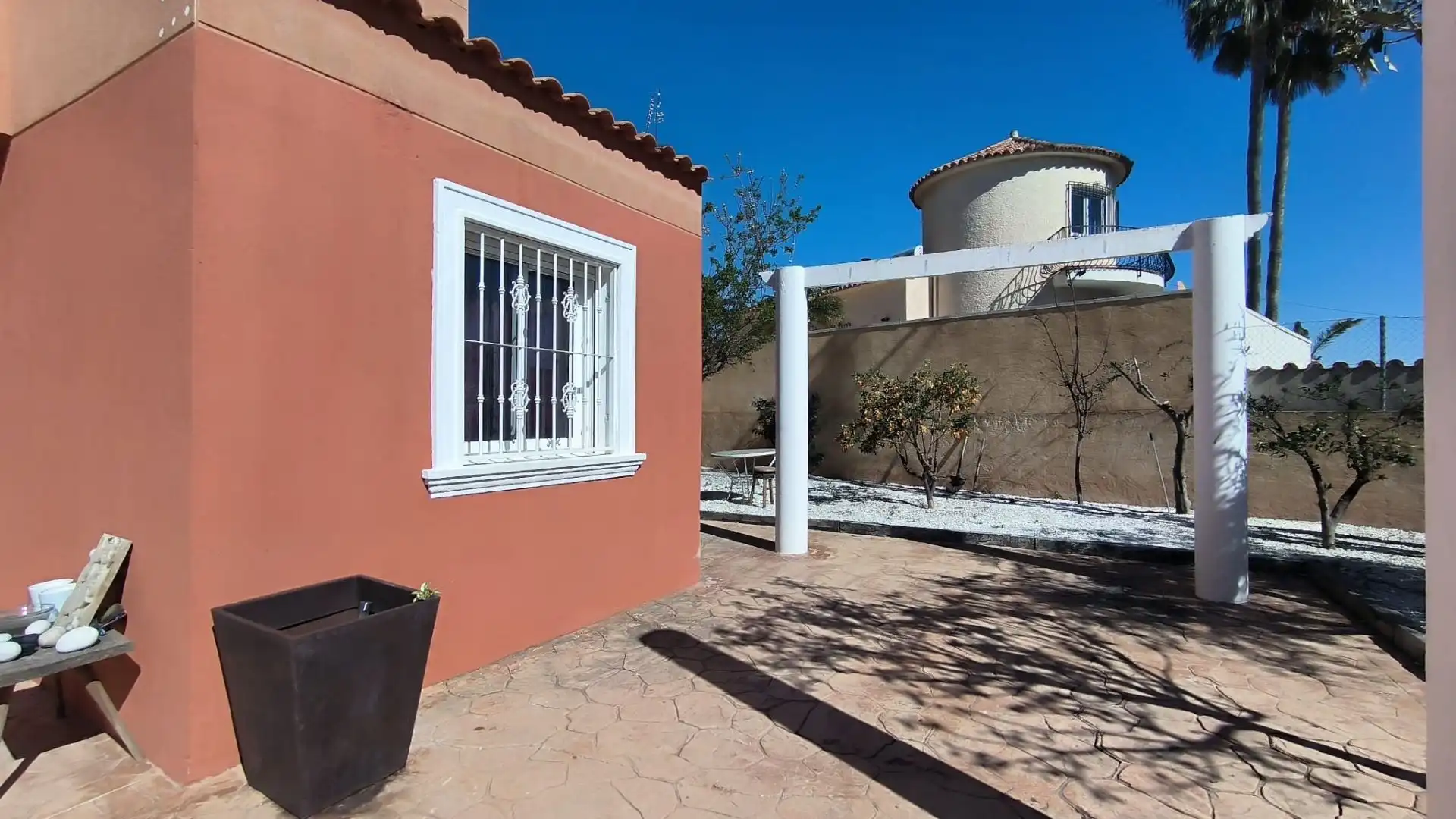 Vista exterior de Casa o chalet en venta en La Nucia con Aire acondicionado, Calefacción y Jardín privado