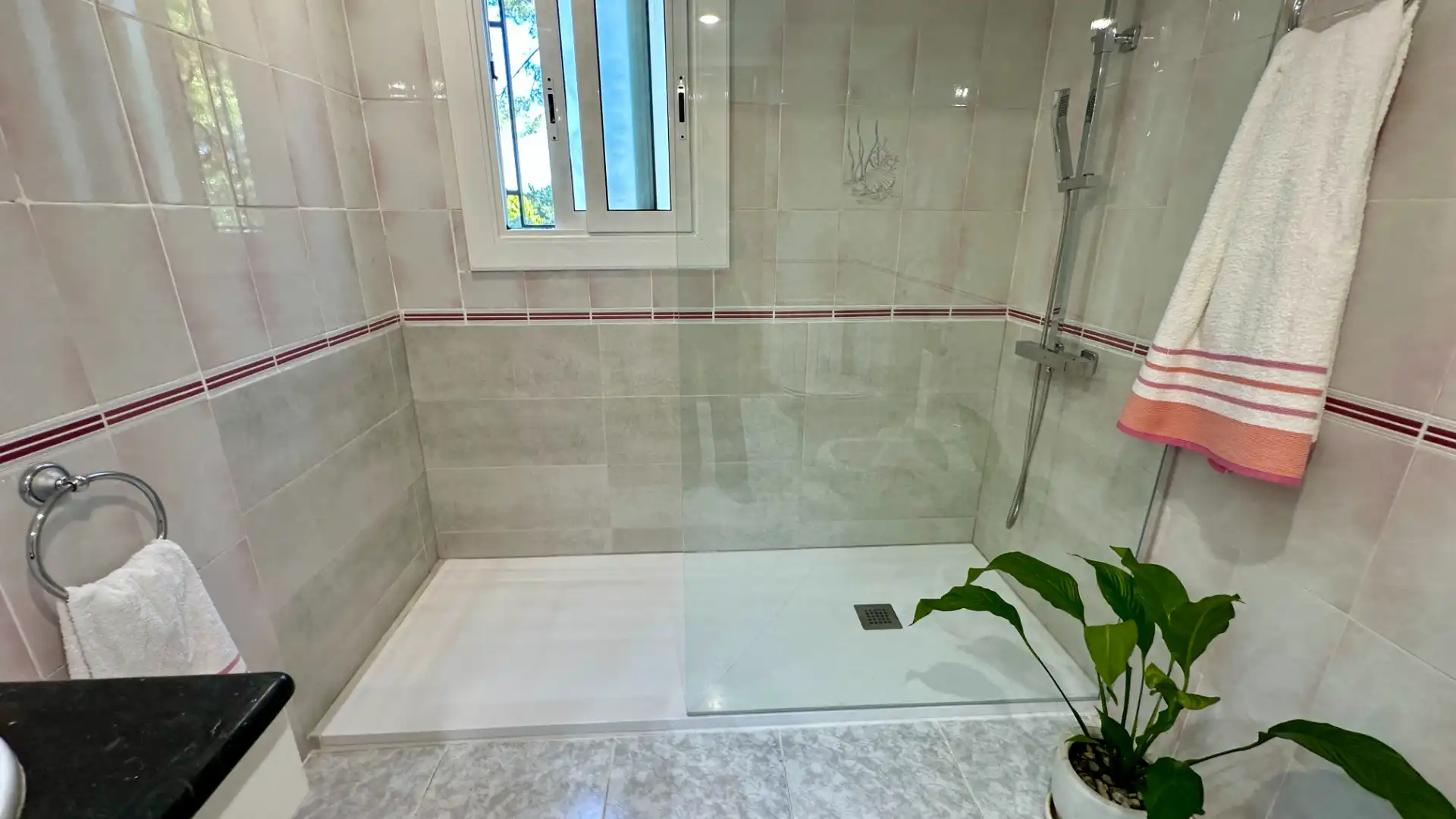 Baño de Casa o chalet en venta en Rubí con Aire acondicionado, Calefacción y Jardín privado