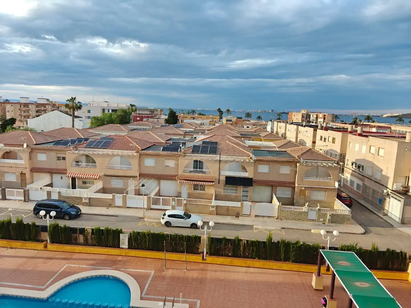 Vista exterior de Àtic de lloguer en Cartagena amb Aire condicionat, Terrassa i Moblat