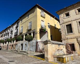 Vista exterior de Casa o xalet en venda en Brihuega amb Calefacció i Balcó