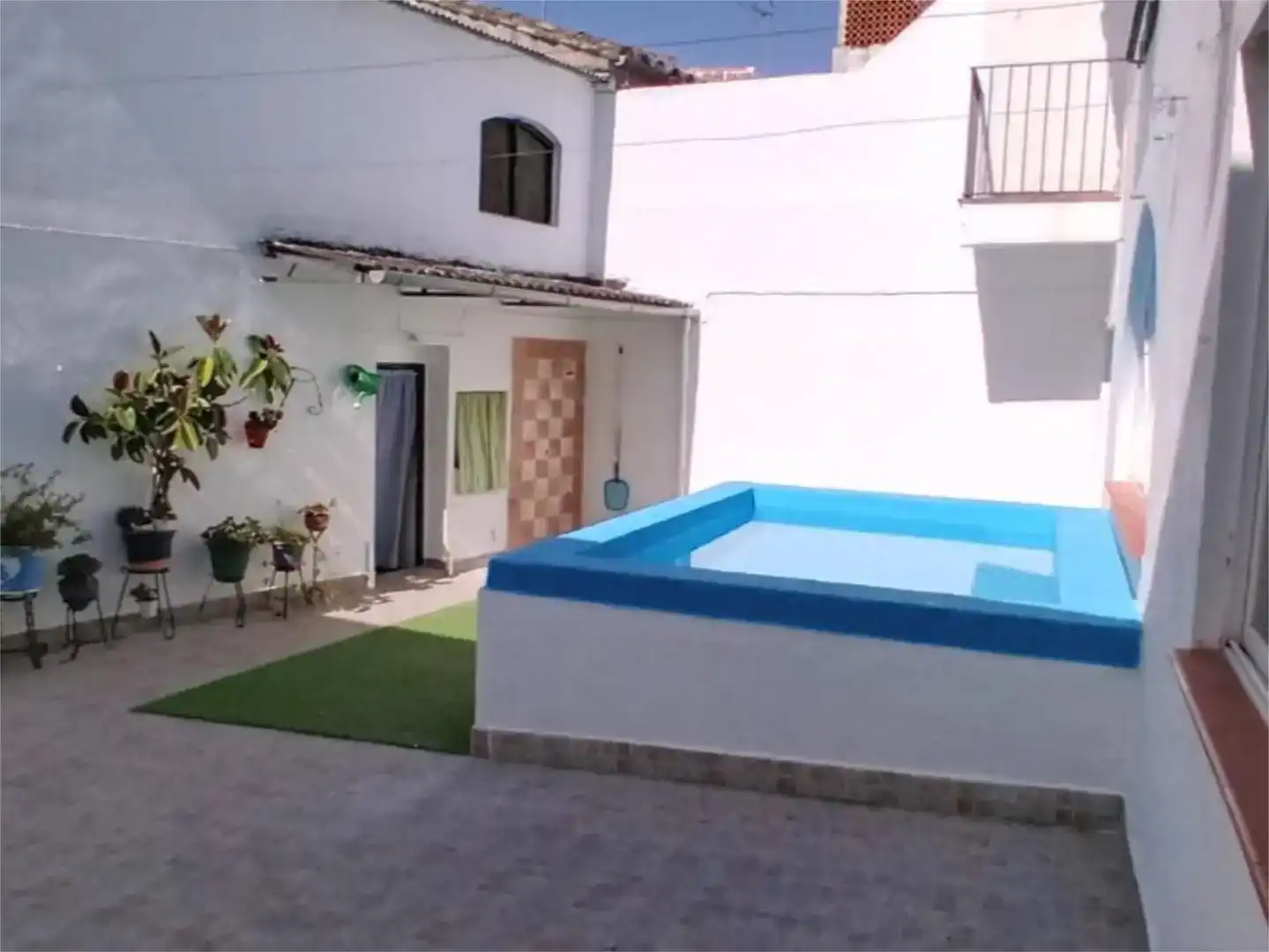 Piscina de Casa adosada en venda en Bujalance amb Aire condicionat, Piscina i Balcó