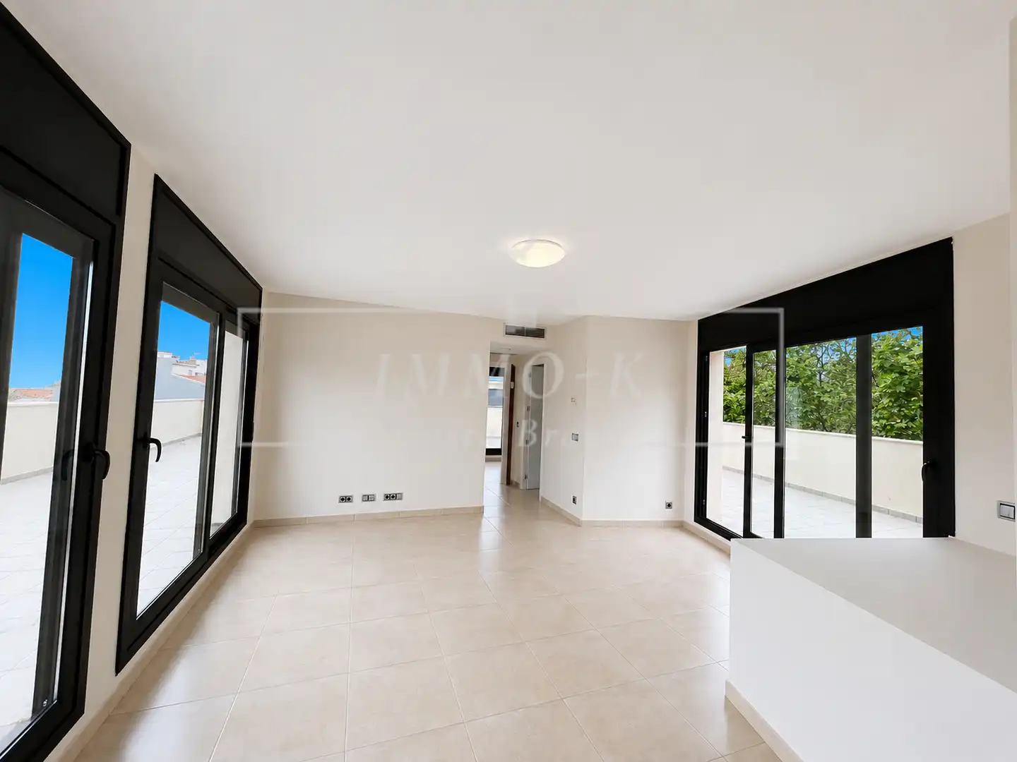 Living room of Flat for sale in Llançà  with Air Conditioner, Heating and Terrace