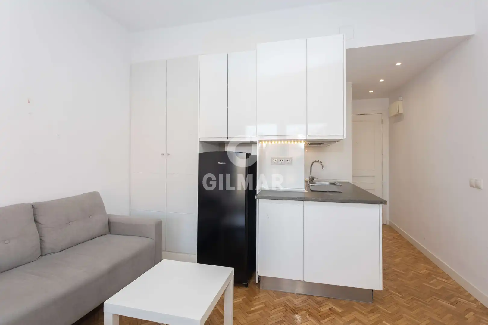 Habitación de Piso en venta en Madrid con Calefacción y Balcón