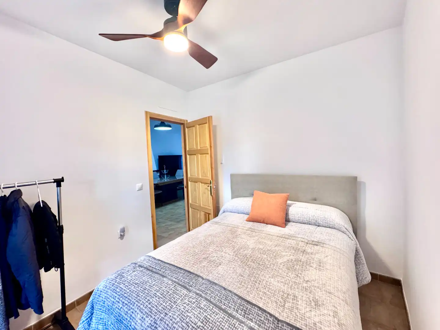 Habitación de Apartamento en venta en Paterna del Río con Terraza, Trastero y Amueblado