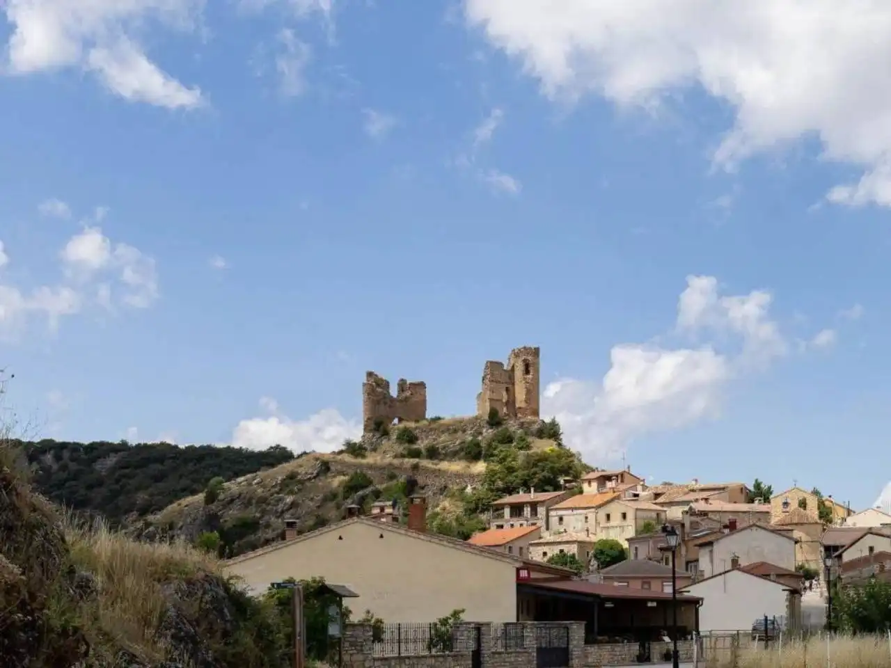 Außenansicht von Gebäude zum Verkauf in Sigüenza