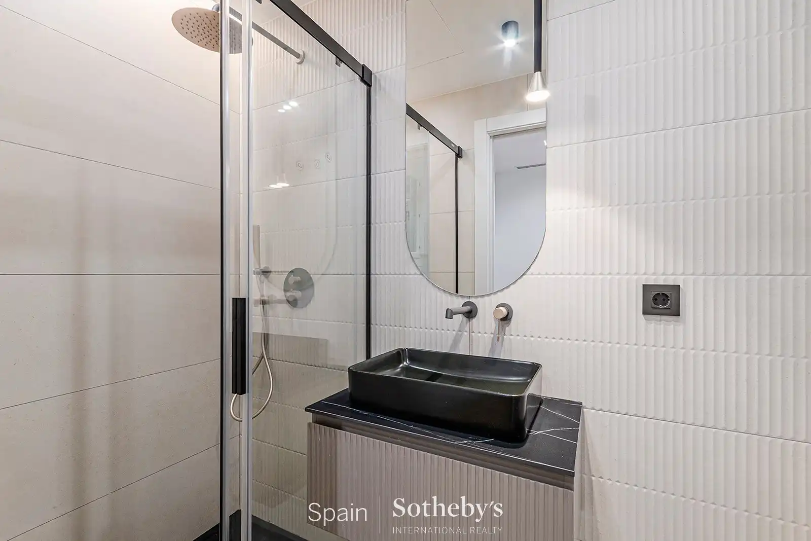 Baño de Apartamento en venta en Barcelona con Aire acondicionado y Calefacción