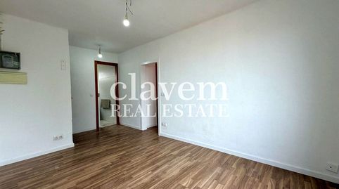 Foto 2 de Pis en venda a Carrer de Perafita, Ciutat Meridiana, Barcelona Capital