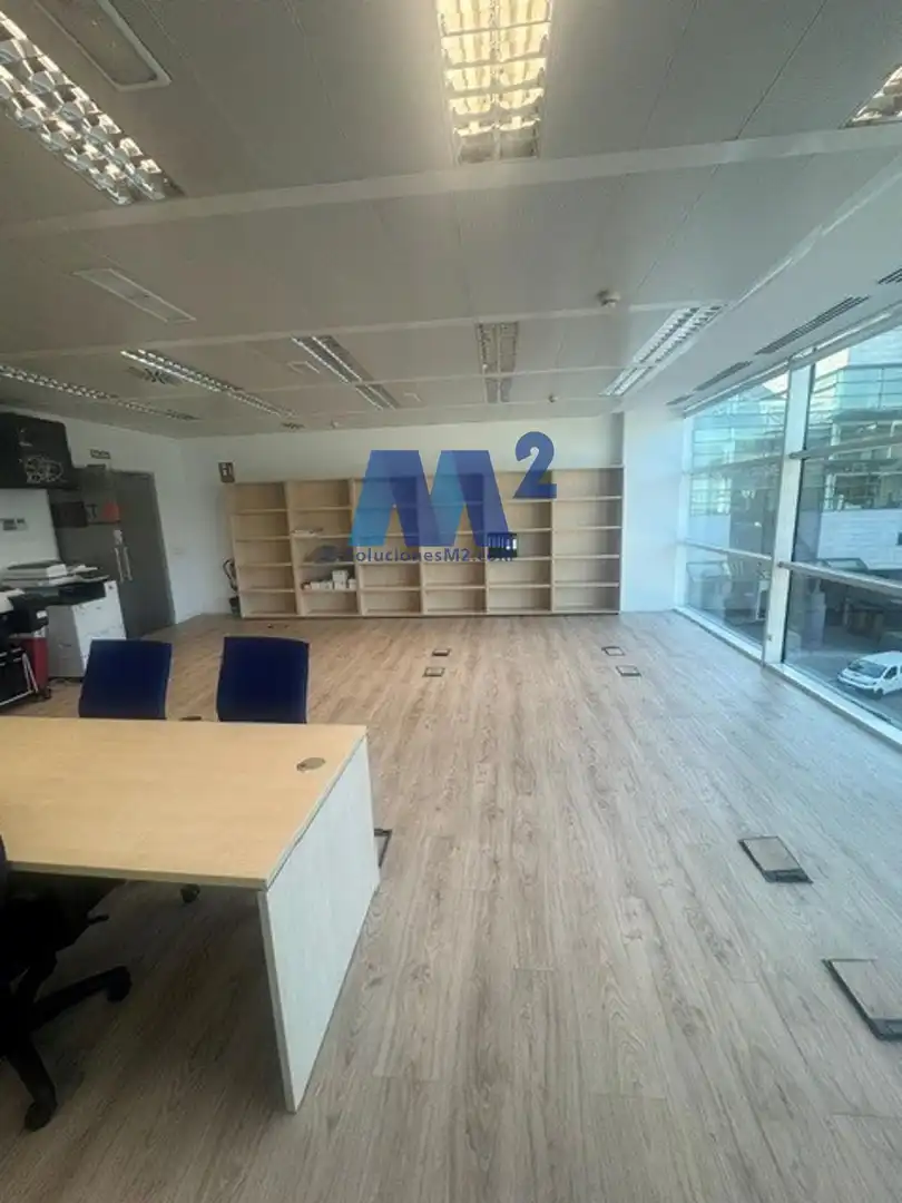 Oficina de alquiler en Anabel Segura, Arroyo de la Vega