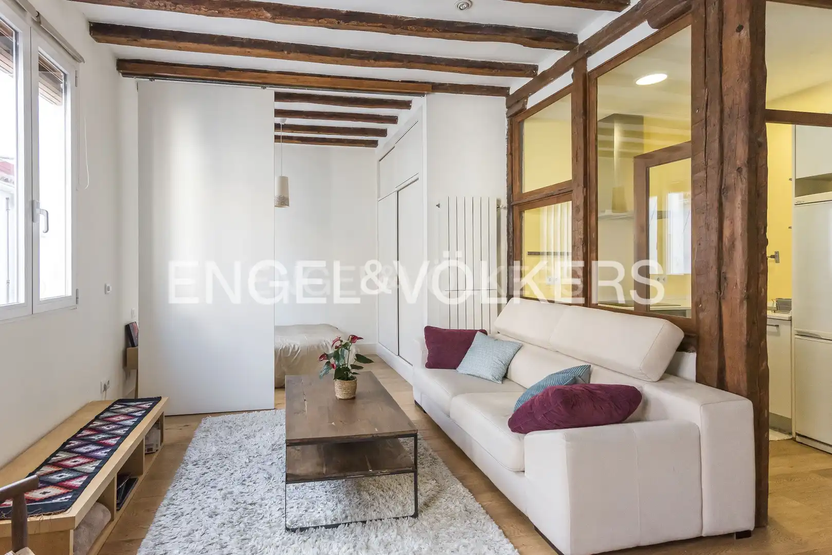 Living room of Attic for rent in Madrid  with Air Conditioner, Heating and Parquet flooring