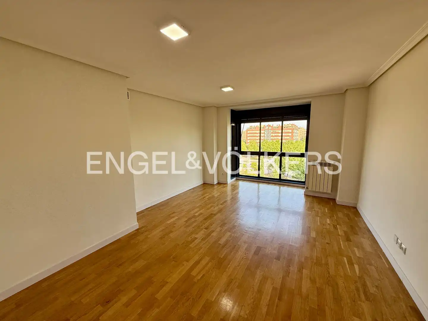 Wohnzimmer von Wohnung zur Miete in Madrid mit Klimaanlage, Heizung und Parkett