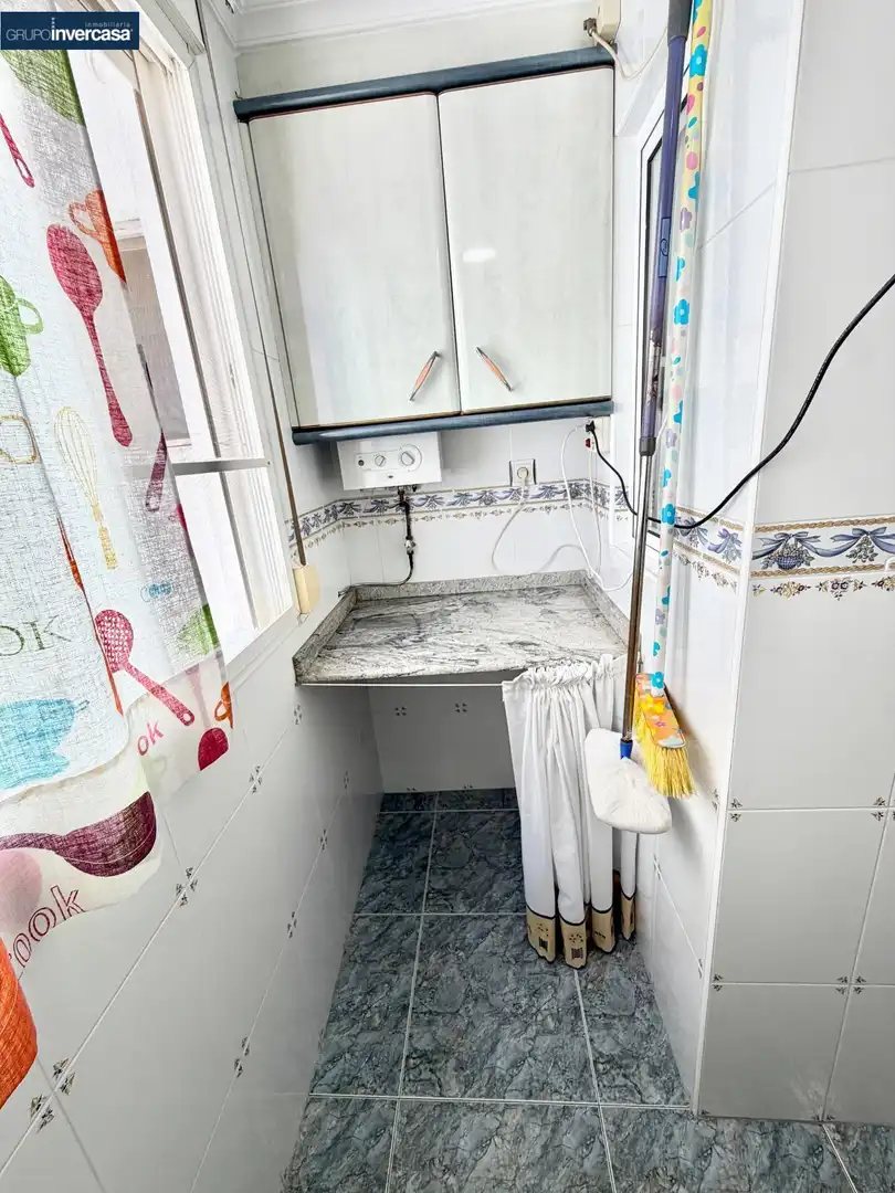Kitchen of Flat for rent in Quart de Poblet  with Air Conditioner, Furnished and Balcony