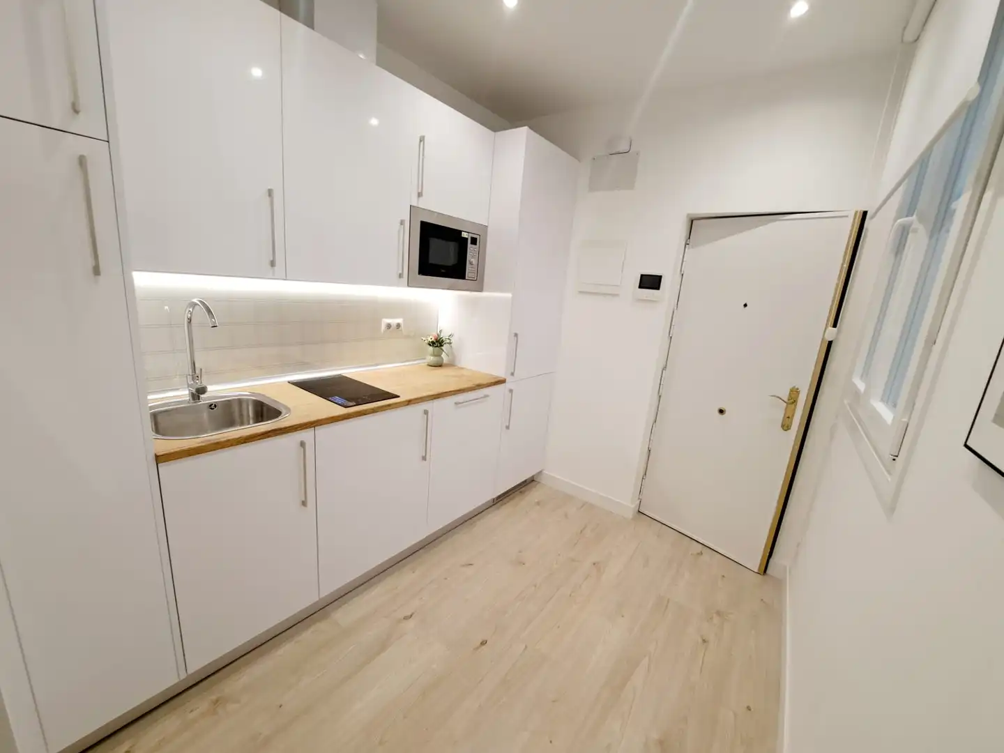 Küche von Wohnung zum Verkauf in Madrid mit Klimaanlage, Heizung und Parkett