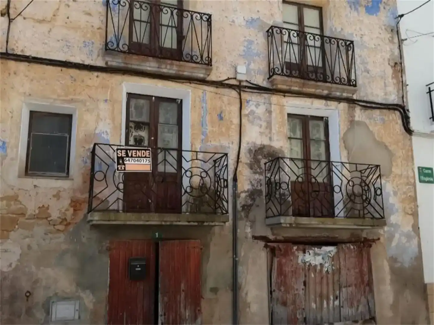 Vista exterior de Casa adosada en venda en Riba-roja d'Ebre