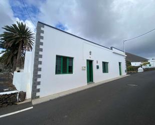 Vista exterior de Casa o xalet en venda en Haría amb Traster