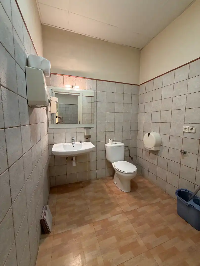 Baño de Local de alquiler en Granollers con Aire acondicionado y Alarma