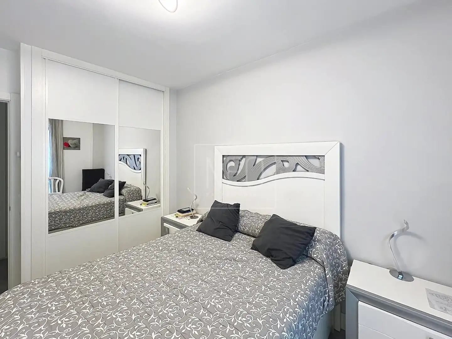 Schlafzimmer von Erdgeschoss zum Verkauf in Madrid mit Abstellraum