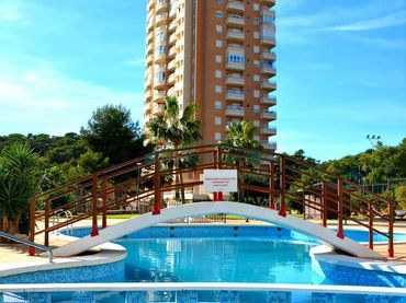 Apartament amb piscina en venda a Via Parque