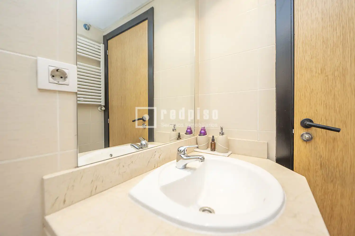 Baño de Piso en venta en Valdemoro con Aire acondicionado, Calefacción y Jardín privado