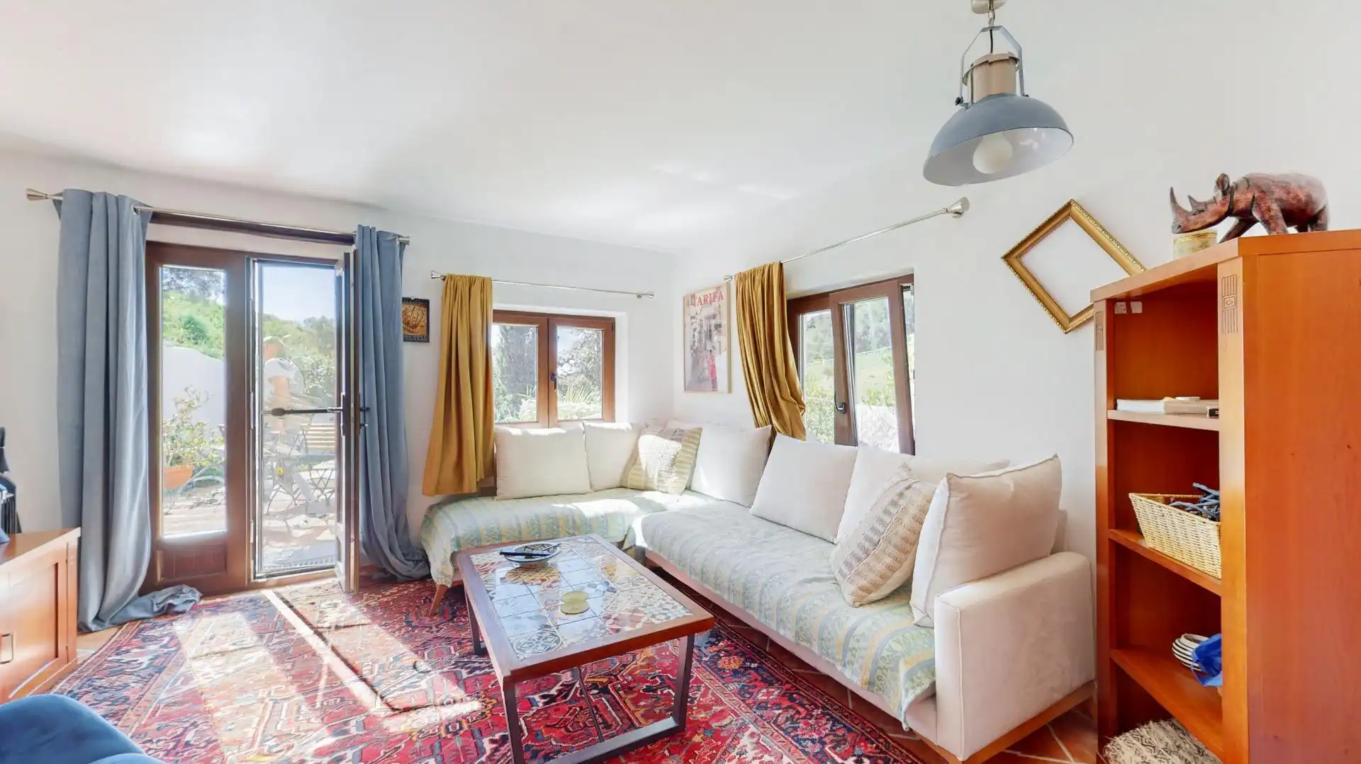 Sala d'estar de Finca rústica en venda en Casares amb Calefacció, Jardí privat i Terrassa