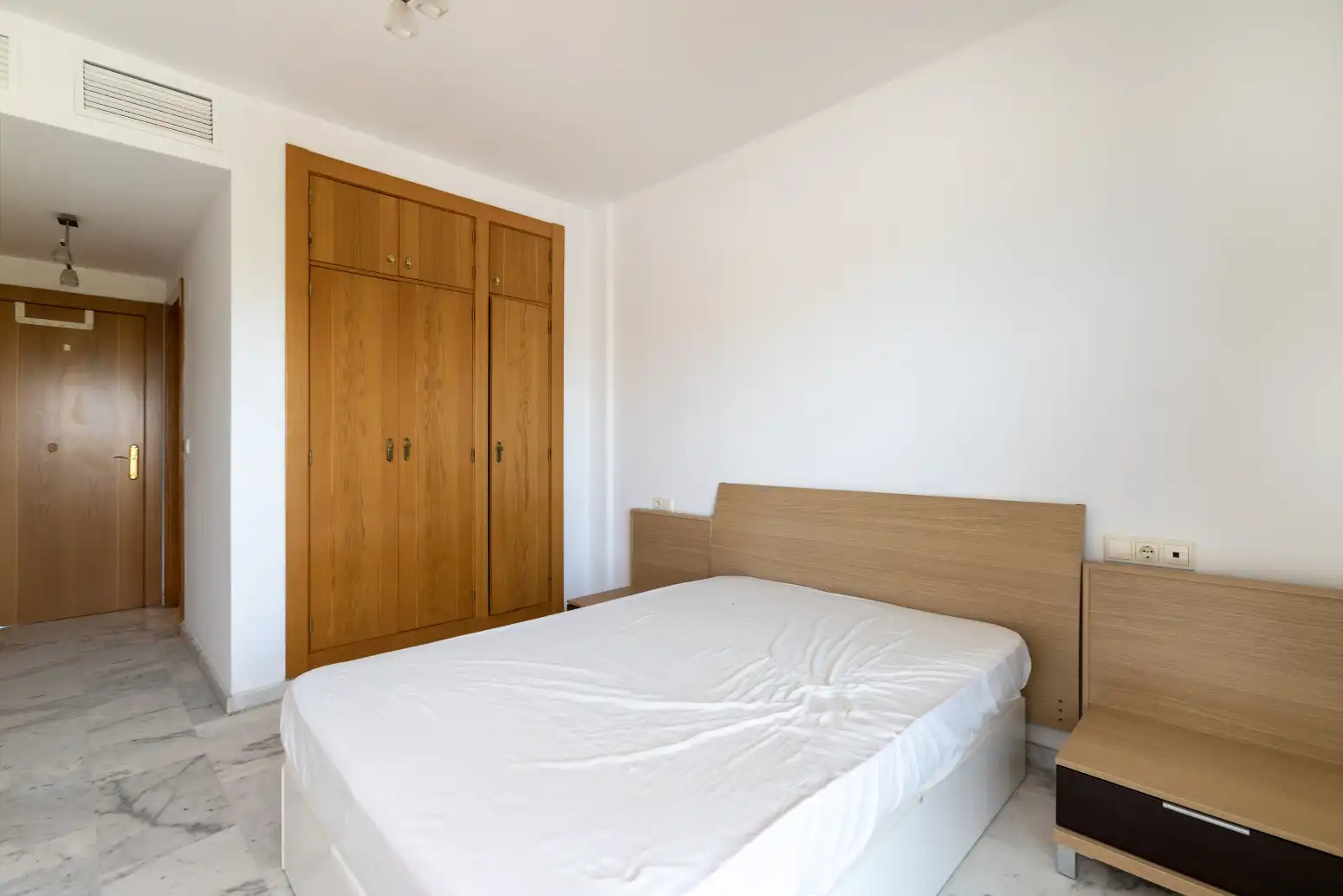 Habitación de Piso en venta en Benalmádena con Aire acondicionado, Calefacción y Jardín privado