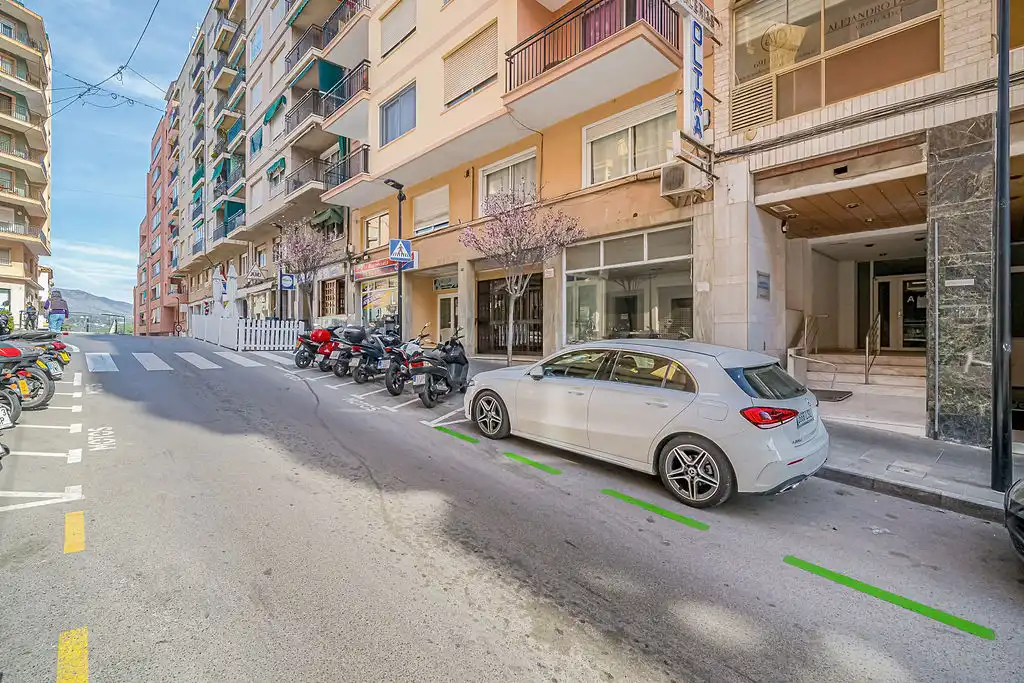 Gewerbefläche zum Verkauf in Av de Ifach