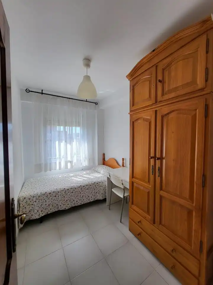 Bedroom of Flat for rent in Carretera de Cádiz
