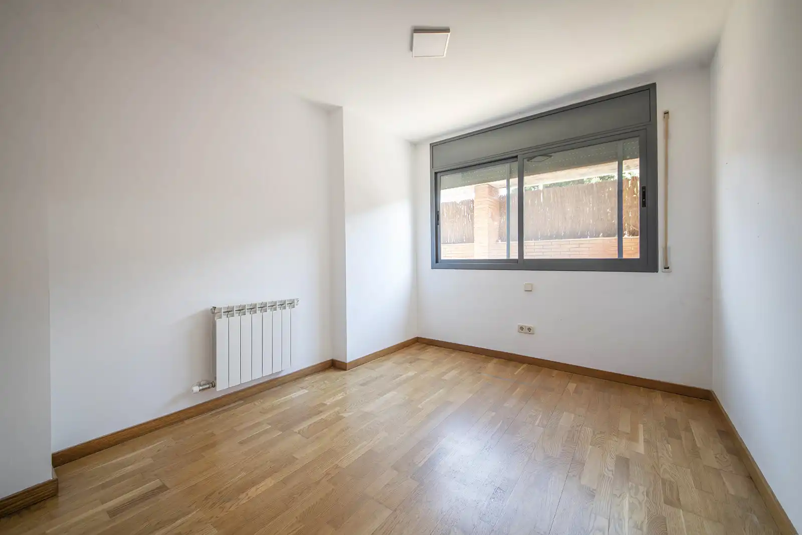 Dormitori de Pis en venda en Olèrdola amb Calefacció, Jardí privat i Parquet