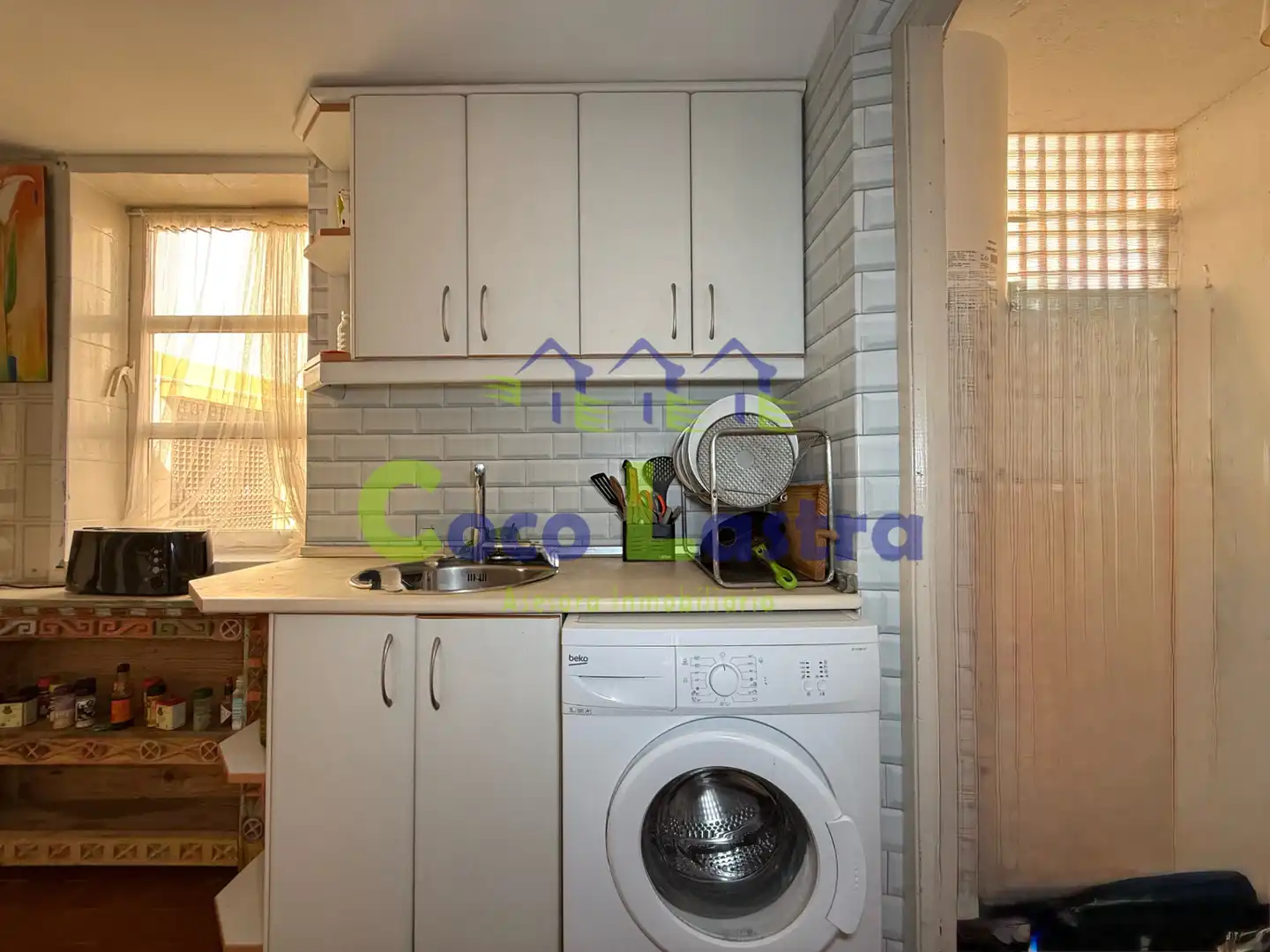 Kitchen of Flat for rent in Salamanca  with Air Conditioner, Heating and Parquet flooring