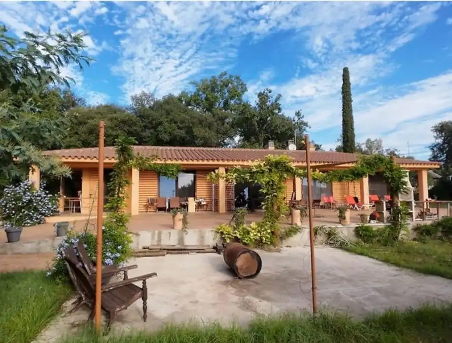 Casa en venda a Bescanó