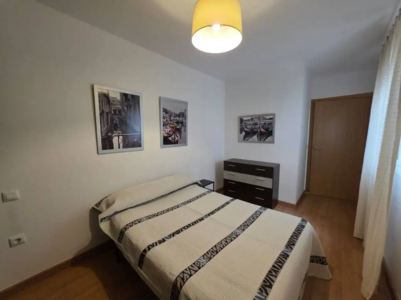 Habitación de Piso de alquiler en Badajoz con Aire acondicionado, Amueblado y Balcón