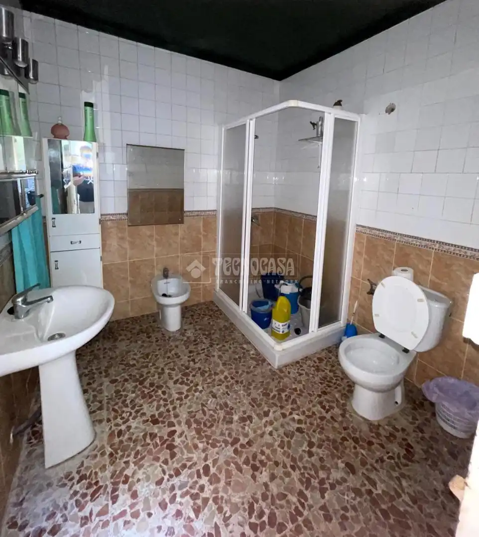 Bany de Casa o xalet en venda en Marchena