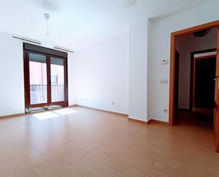 Living room of Flat to rent in Alcalá de Henares  with Heating, Storage room and Oven