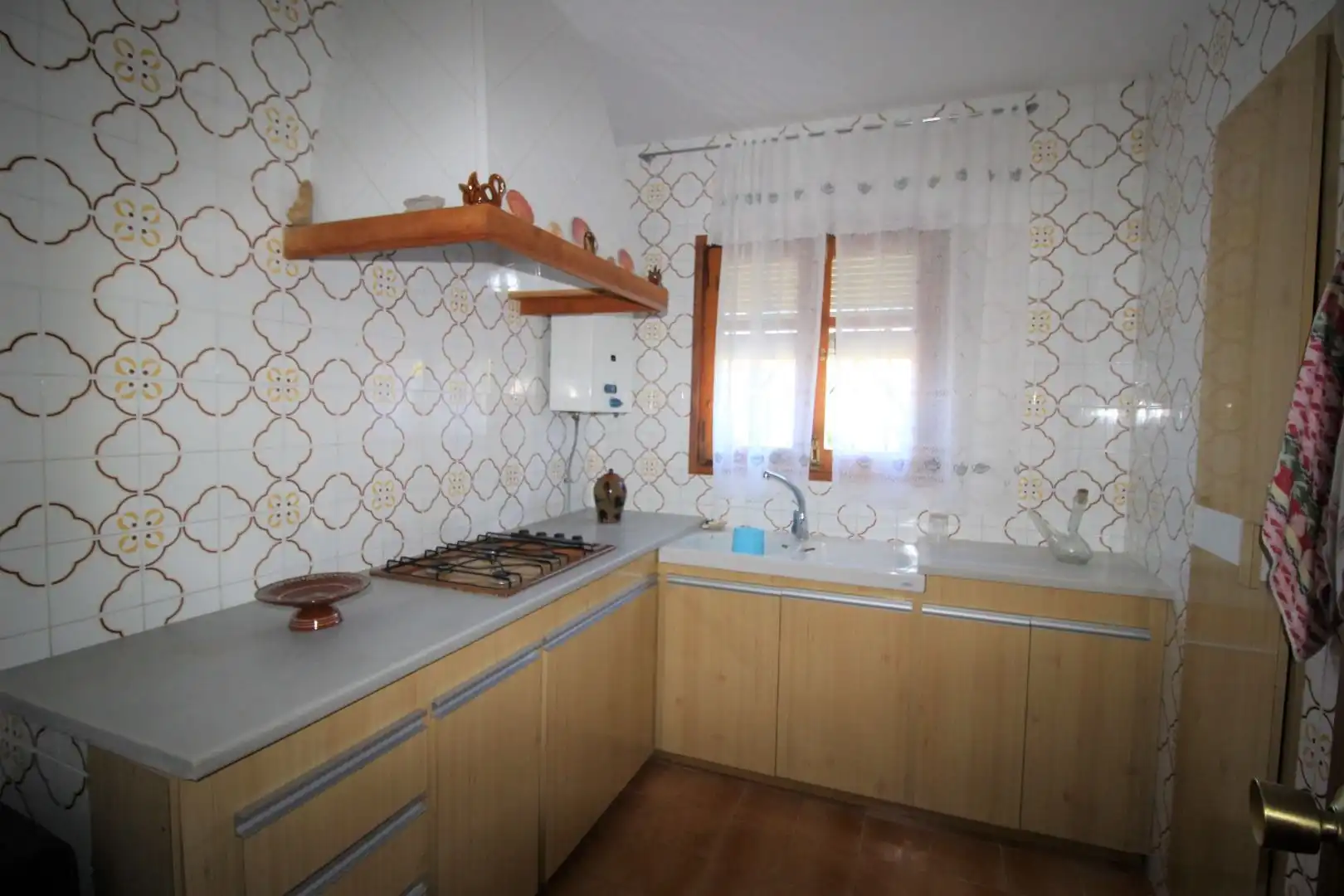 Cuina de Casa o xalet en venda en Chiva amb Jardí privat, Terrassa i Traster