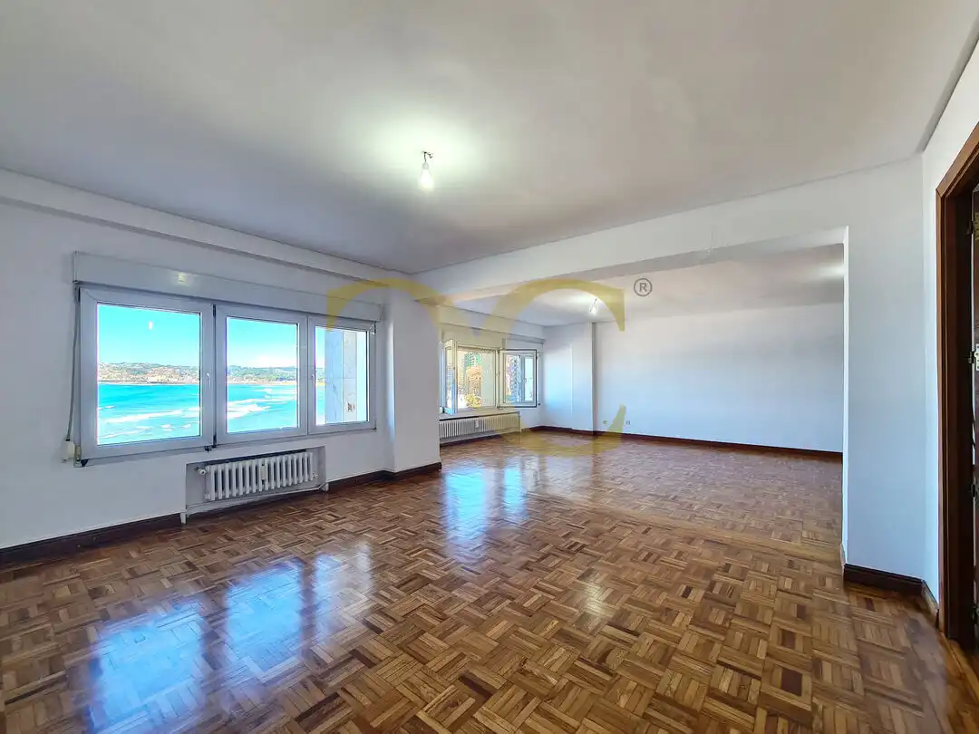Sala d'estar de Pis en venda en Gijón  amb Calefacció i Terrassa