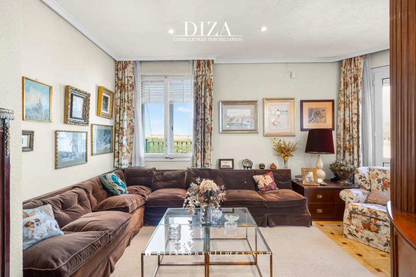 Living room of Attic for sale in Madrid  with Air Conditioner, Heating and Parquet flooring