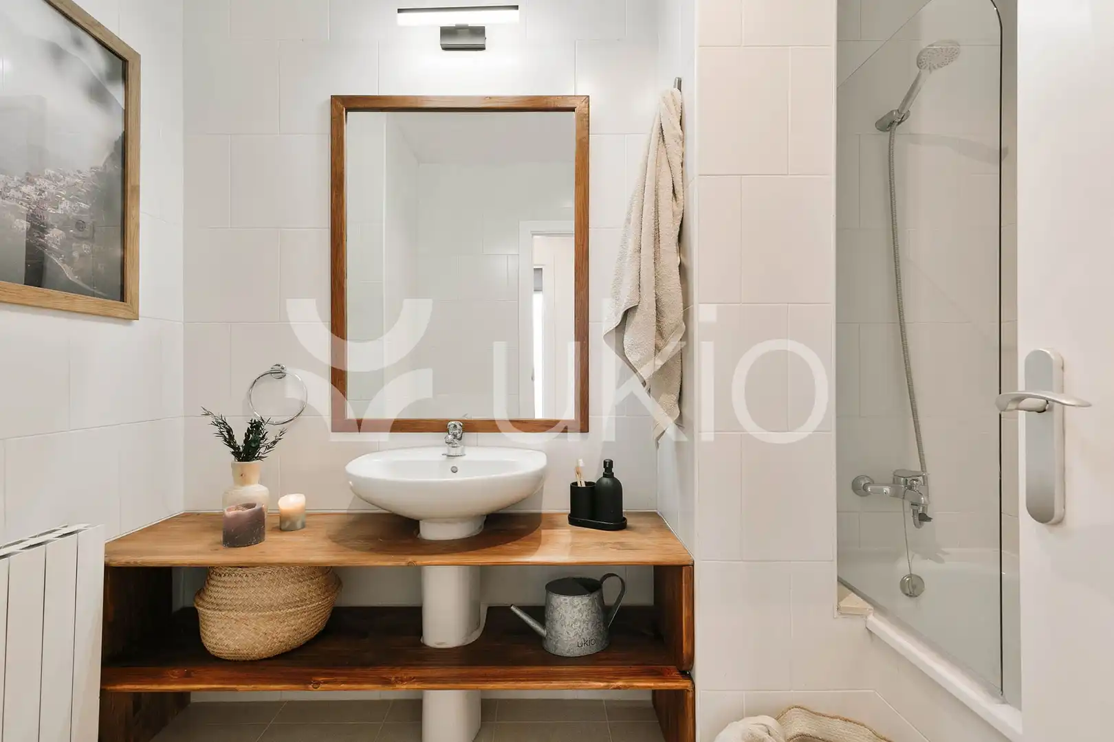 Bany de Apartament de lloguer en Barcelona amb Aire condicionat, Calefacció i Moblat