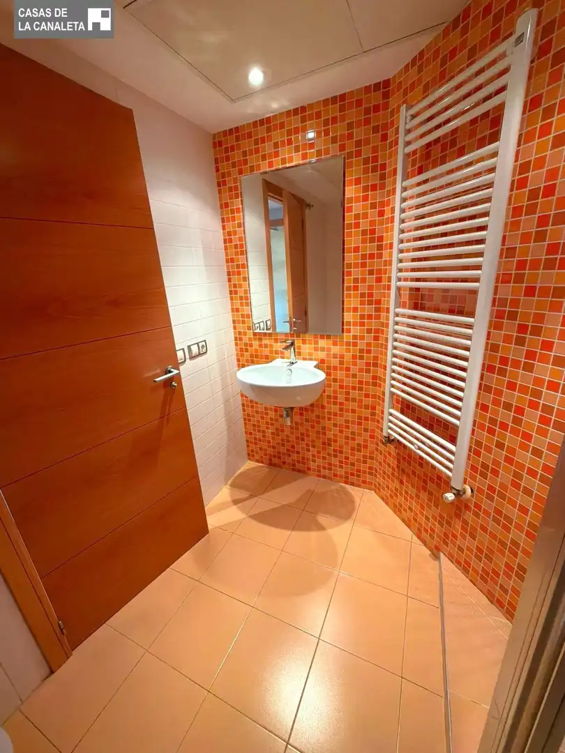 Baño de Piso de alquiler en Mislata con Aire acondicionado, Calefacción y Parquet