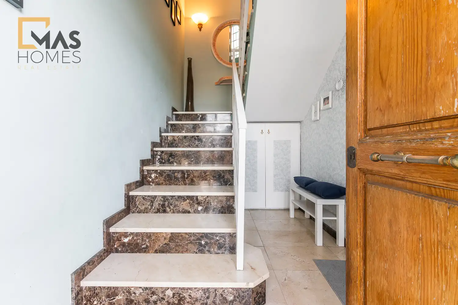 Casa aparellada amb terrassa en venda a Avinguda de les Arts, imagen 2