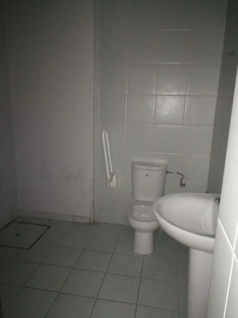 Local comercial en alquiler en Rua Eusebio da Guarda 4, imagen 7