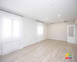 Flat for sale in  Toledo Capital  with Air Conditioner and Heating