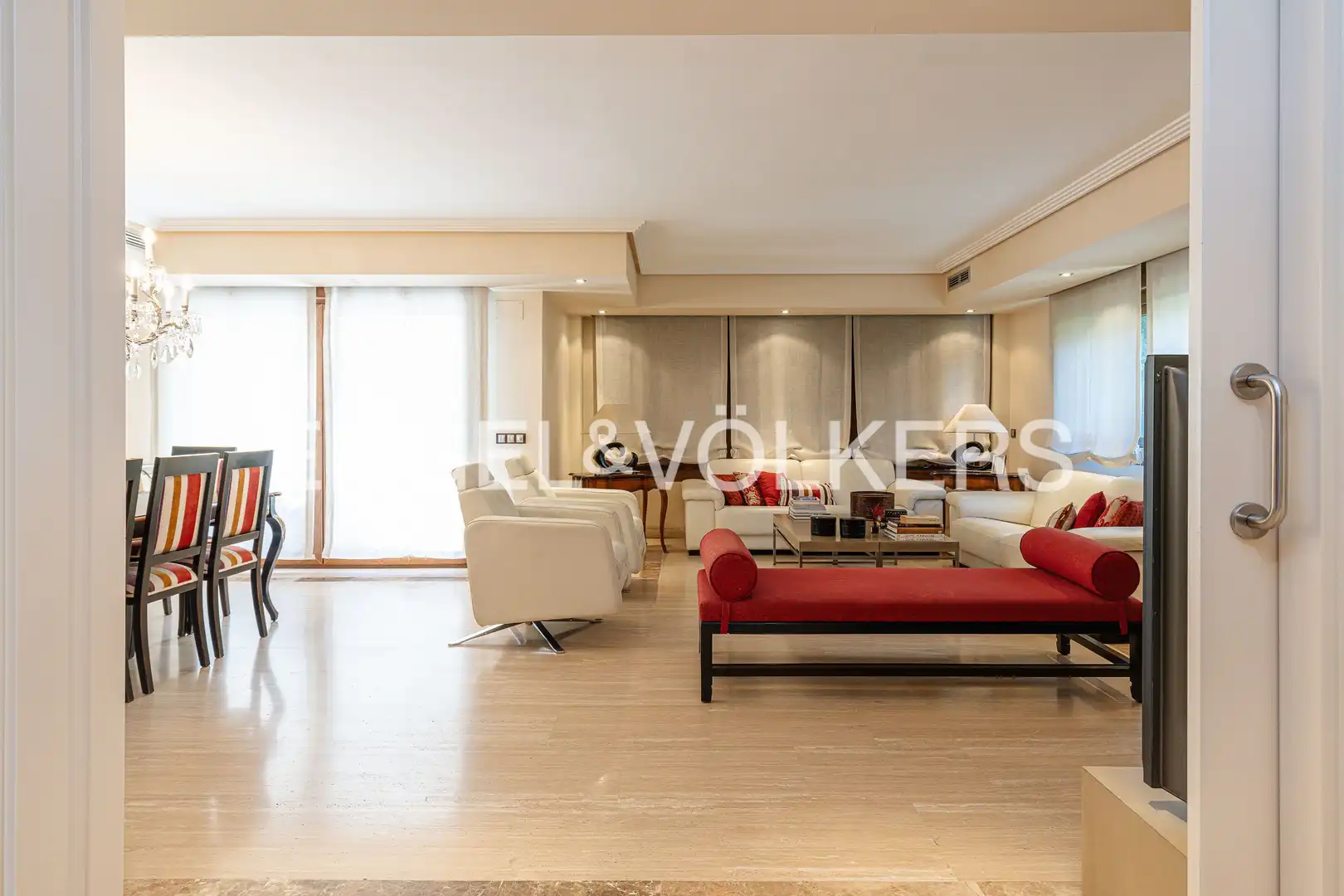 Sala de estar de Casa adosada en venta en Las Rozas de Madrid con Aire acondicionado, Calefacción y Jardín privado