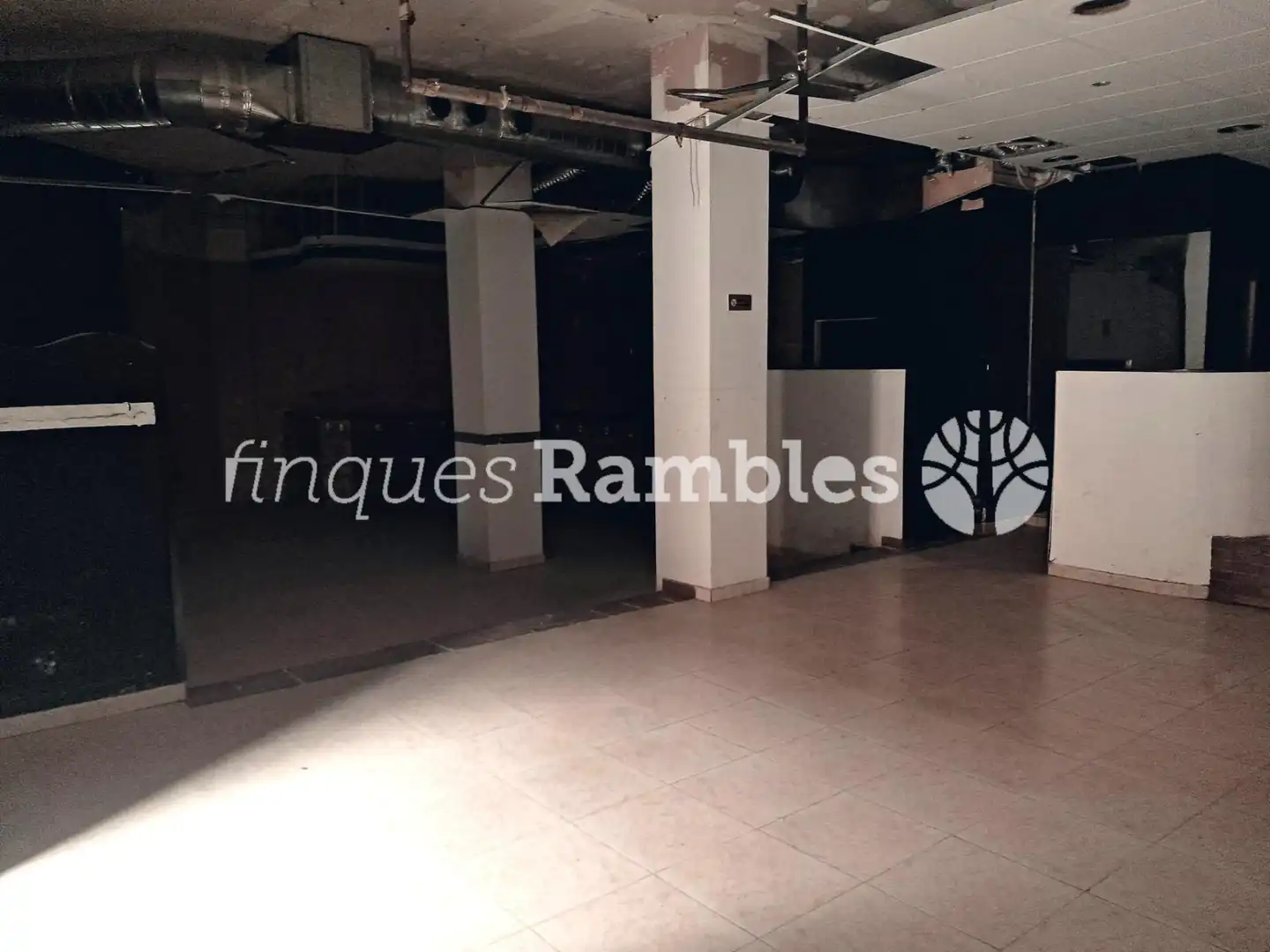 Local comercial en venta en Llevant, imagen 10
