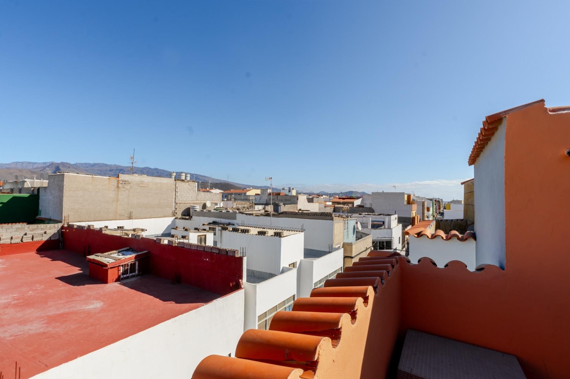 Außenansicht von Dachboden zum verkauf in Santa Lucía de Tirajana mit Terrasse