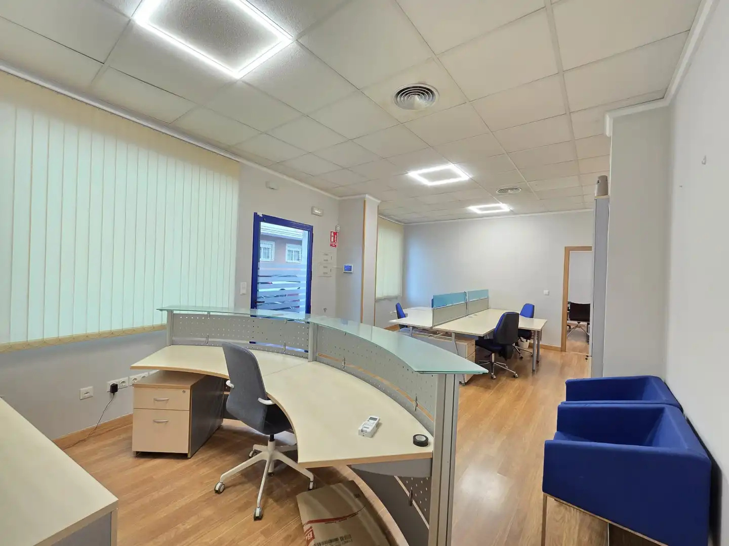 Local de alquiler en Torrevieja con Aire acondicionado, Parquet y Amueblado