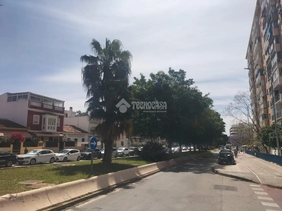 Vista exterior de Piso en venta en Málaga con Terraza