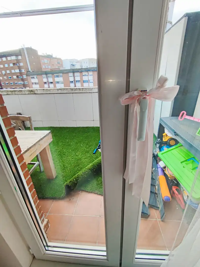Balcony of Attic for sale in Palencia  with Air Conditioner, Heating and Parquet flooring
