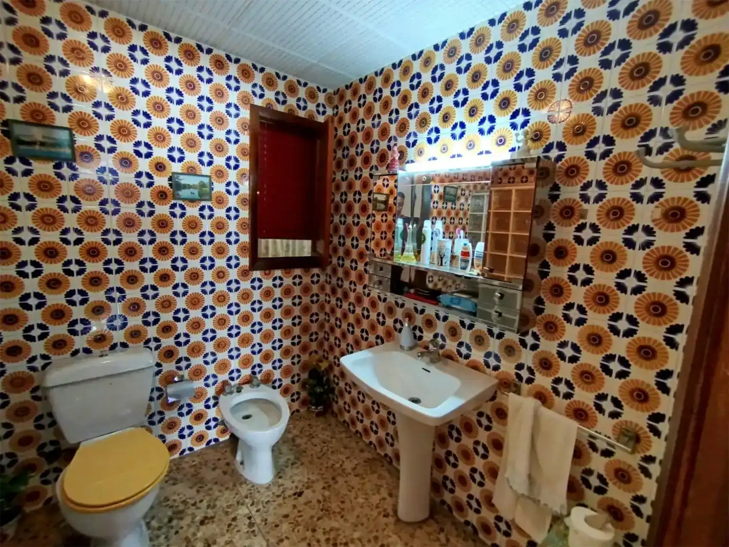 Bathroom of Flat for sale in Albaida, Valencia