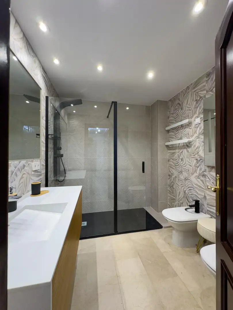 Baño de Piso de alquiler en Córdoba con Aire acondicionado, Calefacción y Amueblado
